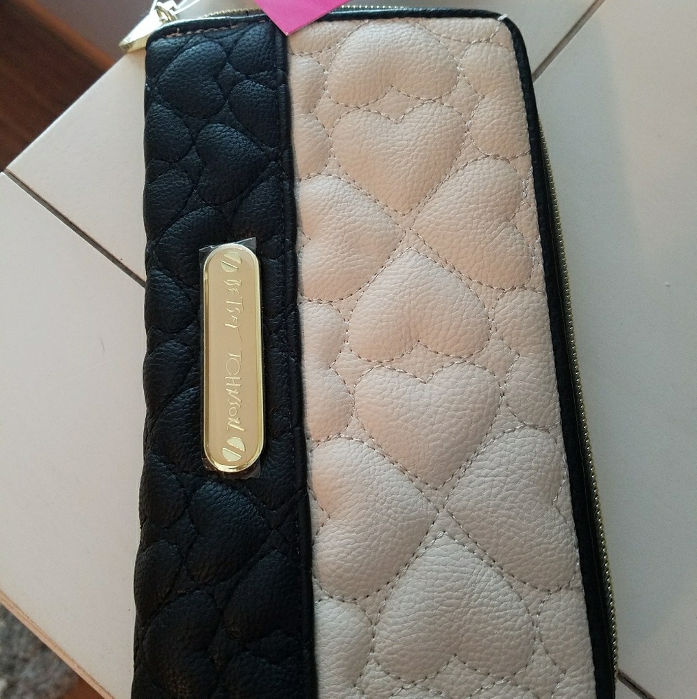 Betsey Johnson wallet
